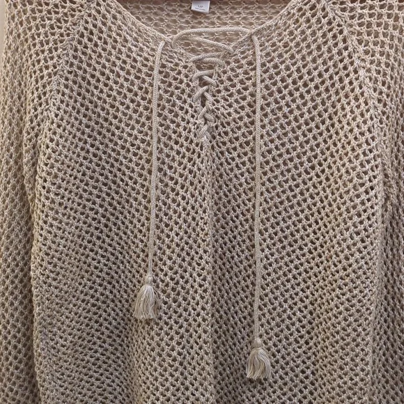 LOFT Women's Knitted Cream Sweater - Picture 2 of 5